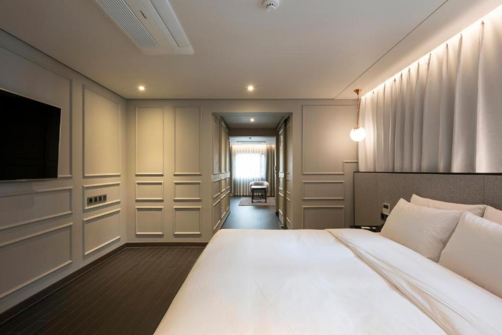 Hound Hotel Yeonsan Пусан Экстерьер фото