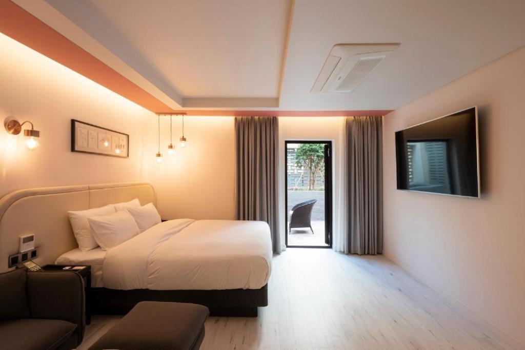 Hound Hotel Yeonsan Пусан Экстерьер фото