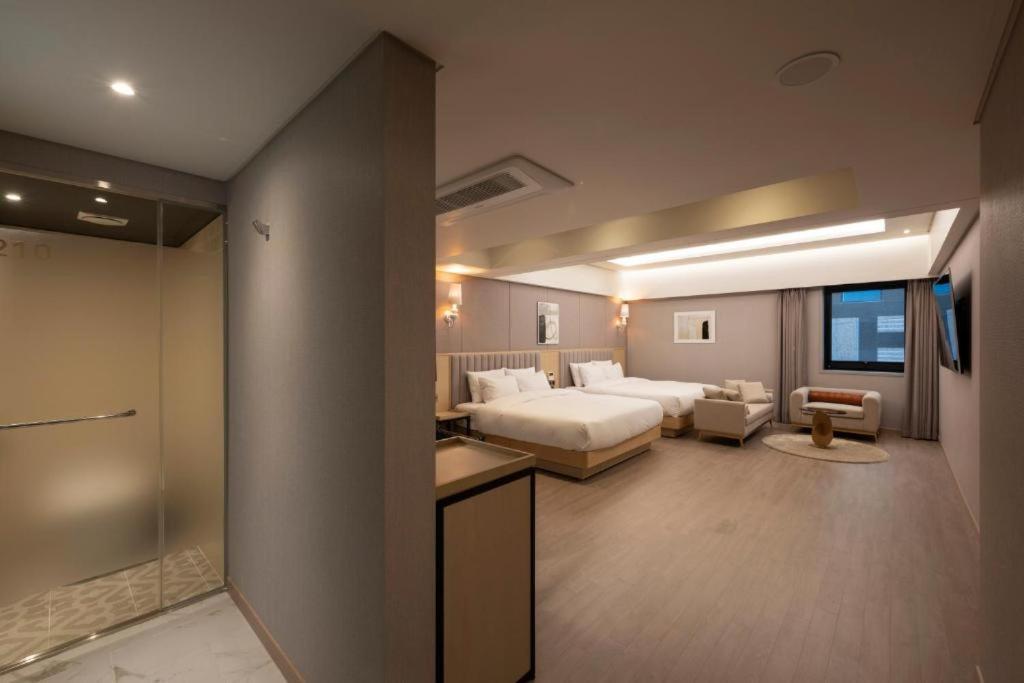 Hound Hotel Yeonsan Пусан Экстерьер фото
