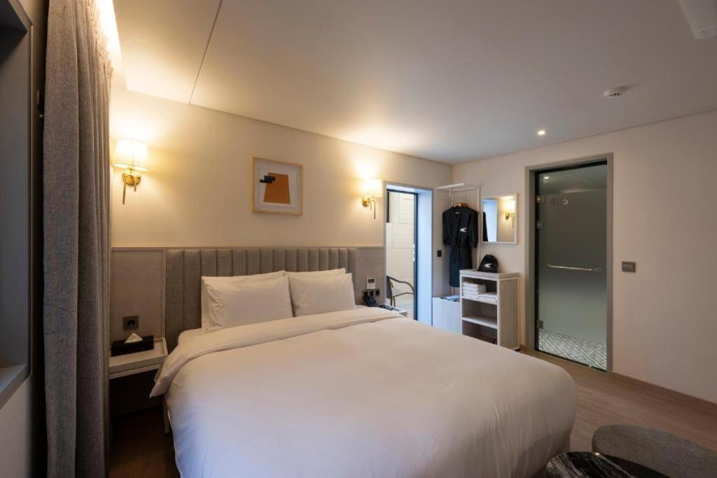 Hound Hotel Yeonsan Пусан Экстерьер фото
