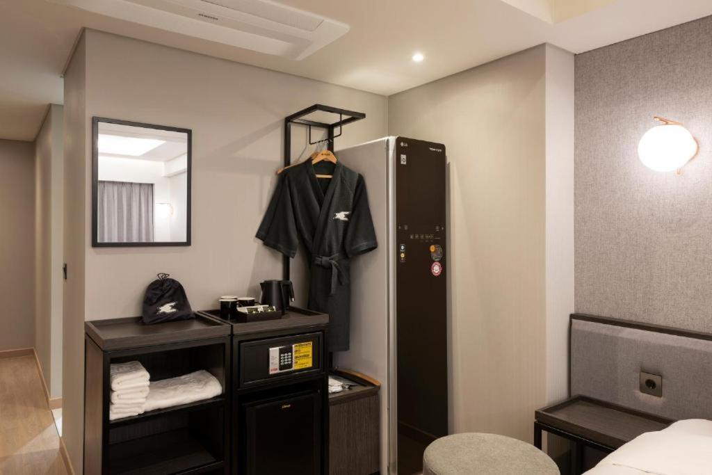 Hound Hotel Yeonsan Пусан Экстерьер фото