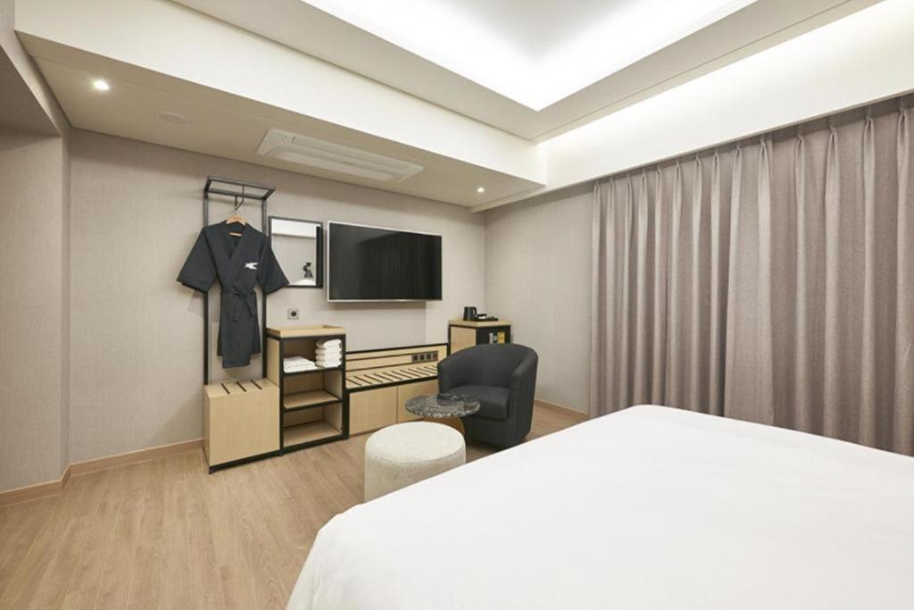 Hound Hotel Yeonsan Пусан Экстерьер фото